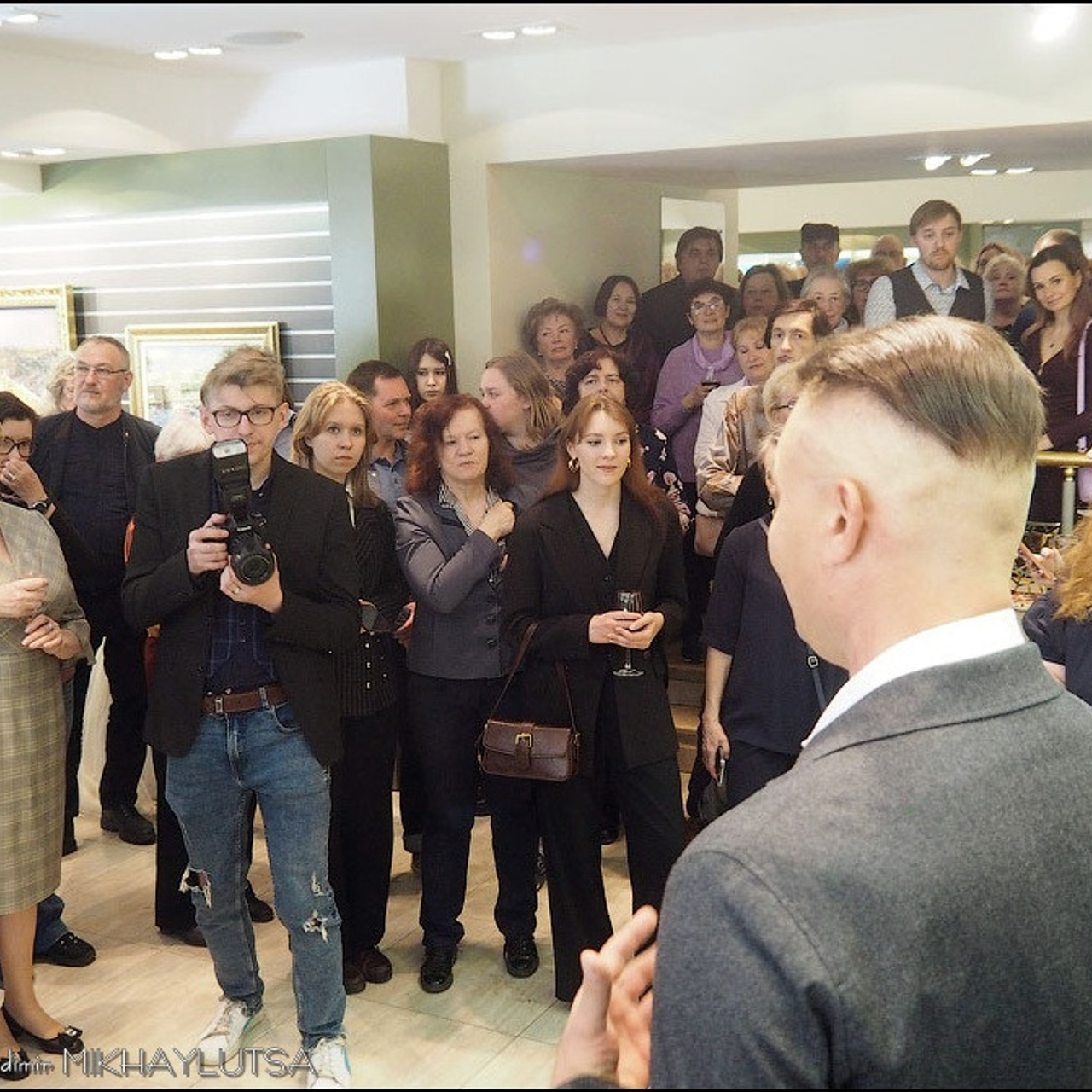 Юбилейная выставка галереи «Краски жизни»