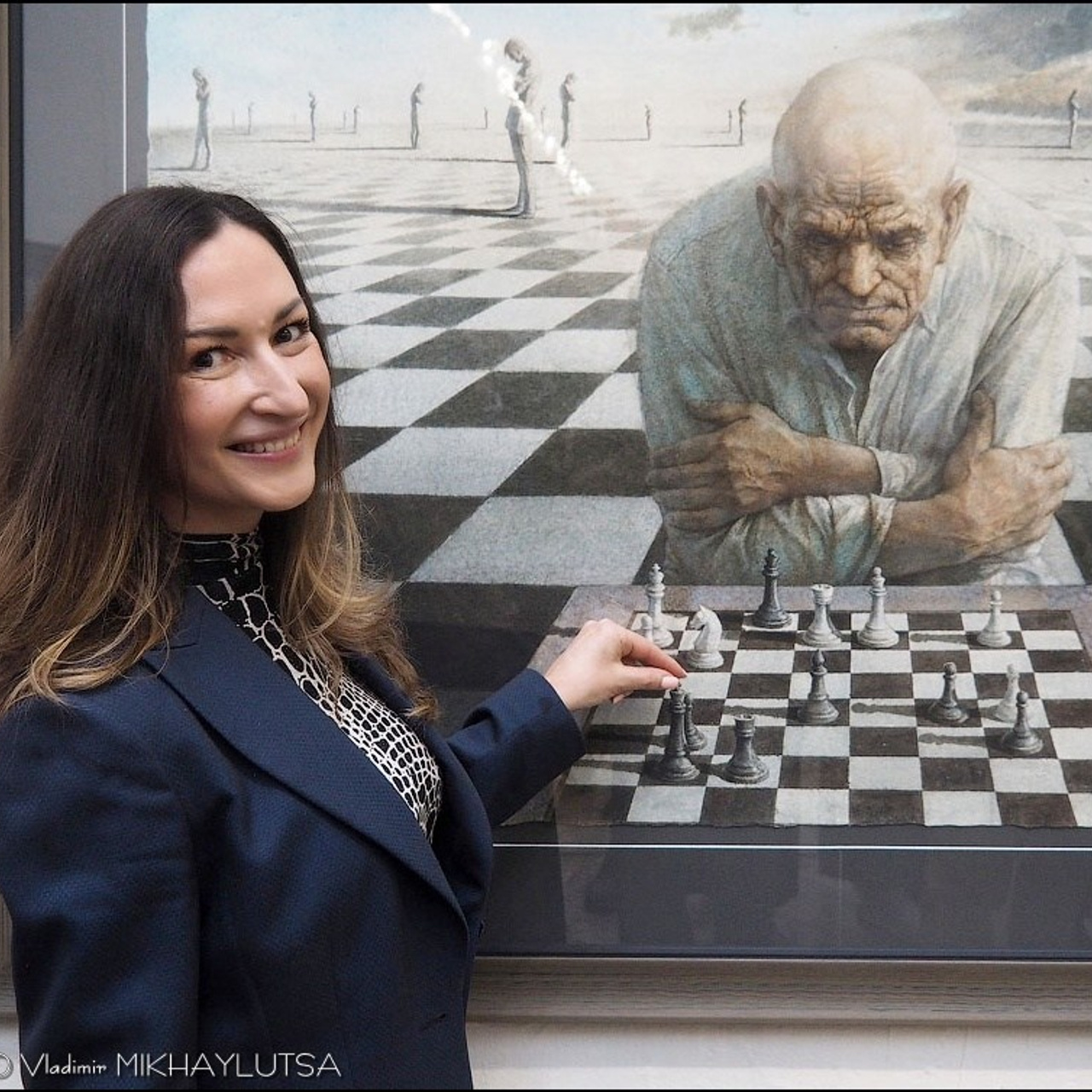 Латиф Казбеков «БУМАЖНЫЕ МИРЫ»