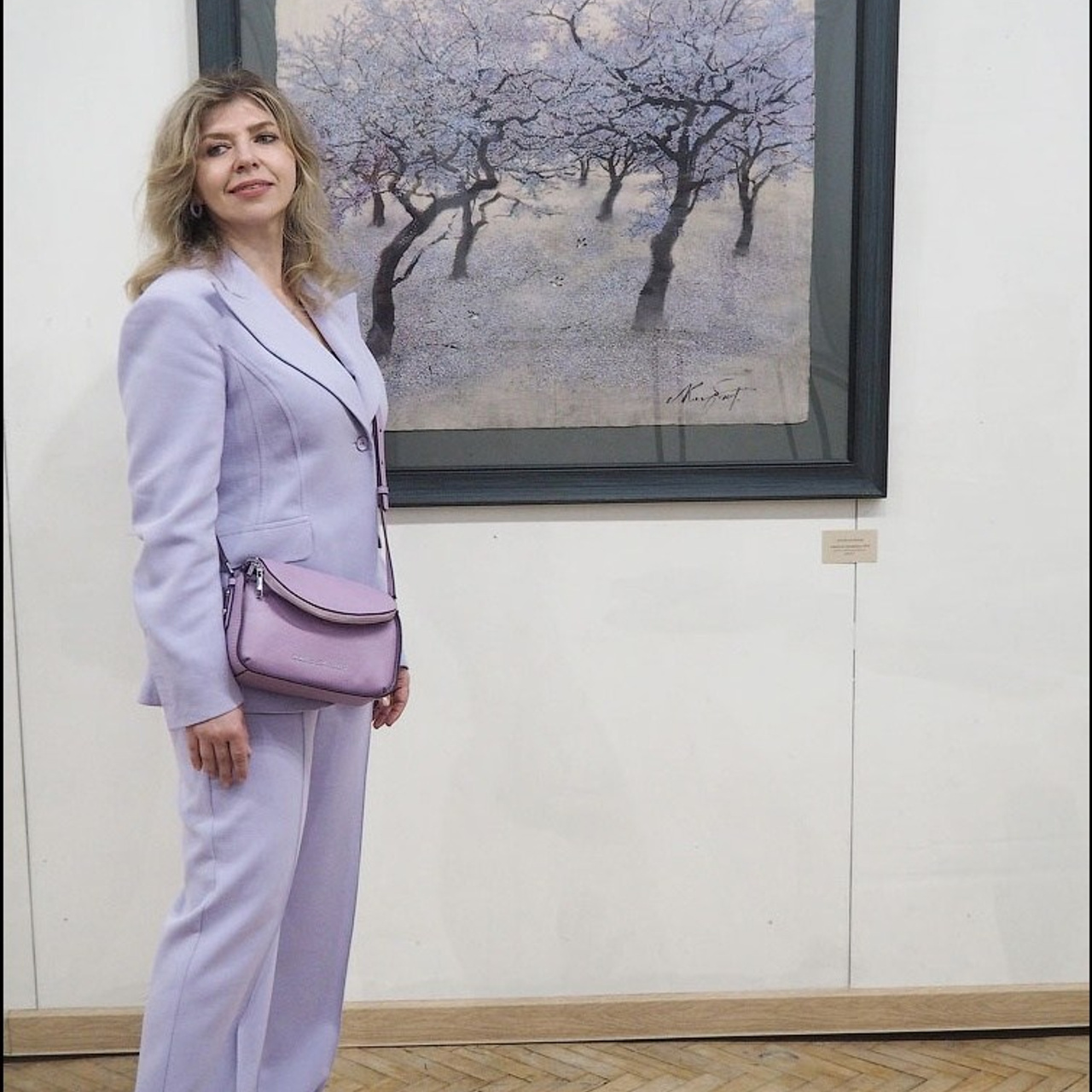 Латиф Казбеков «БУМАЖНЫЕ МИРЫ»