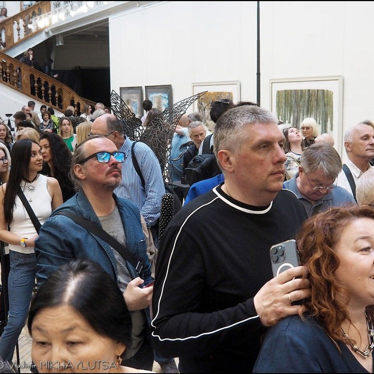 Латиф Казбеков «БУМАЖНЫЕ МИРЫ»