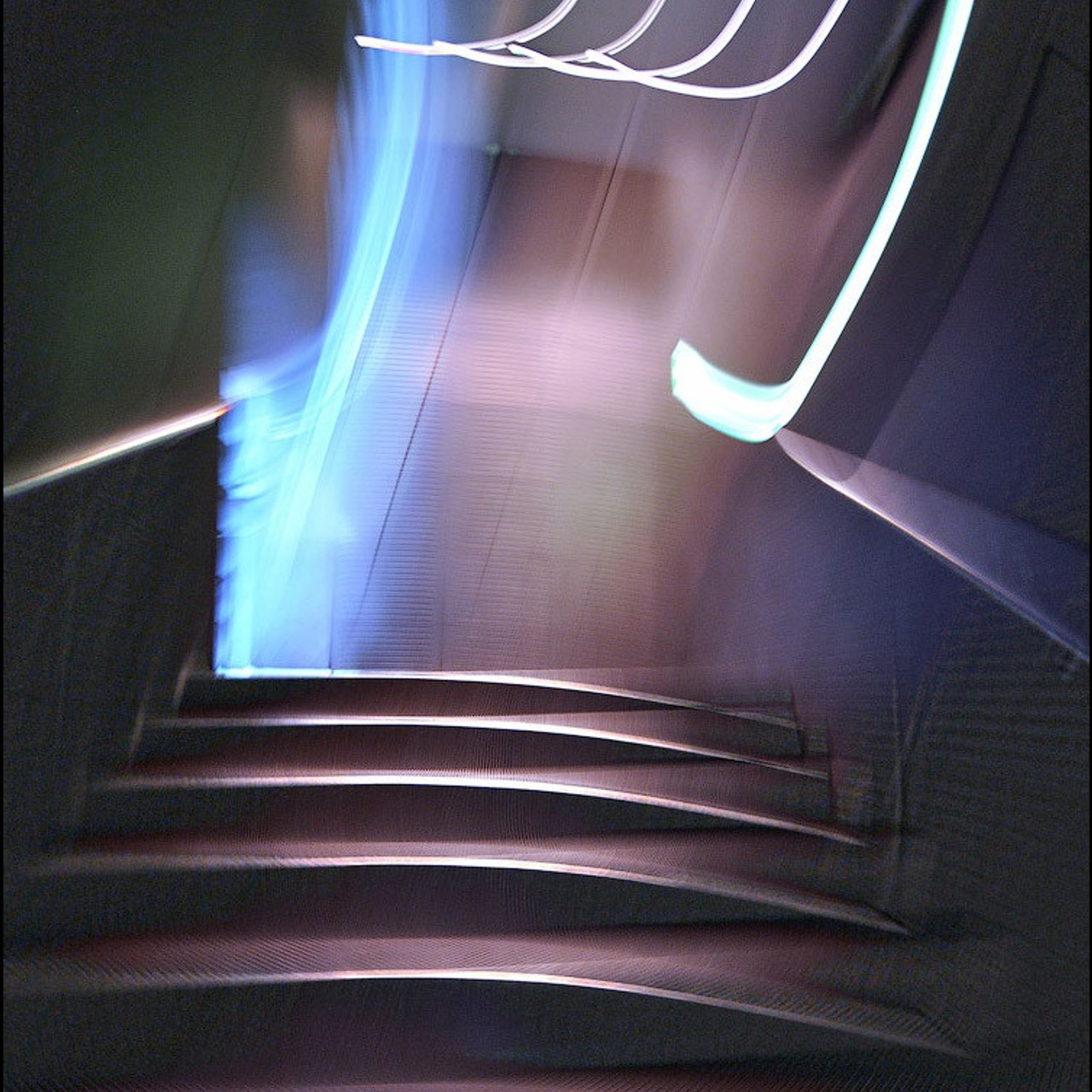 Vladimir Mikhaylutsa, Владимир Михайлуца, mikhailutsa, художник михайлуца, люминограф, light art, lightpainting, freezelight, фотограф Санкт-Петербурга, фотограф михайлуца, председатель люминографического общества,