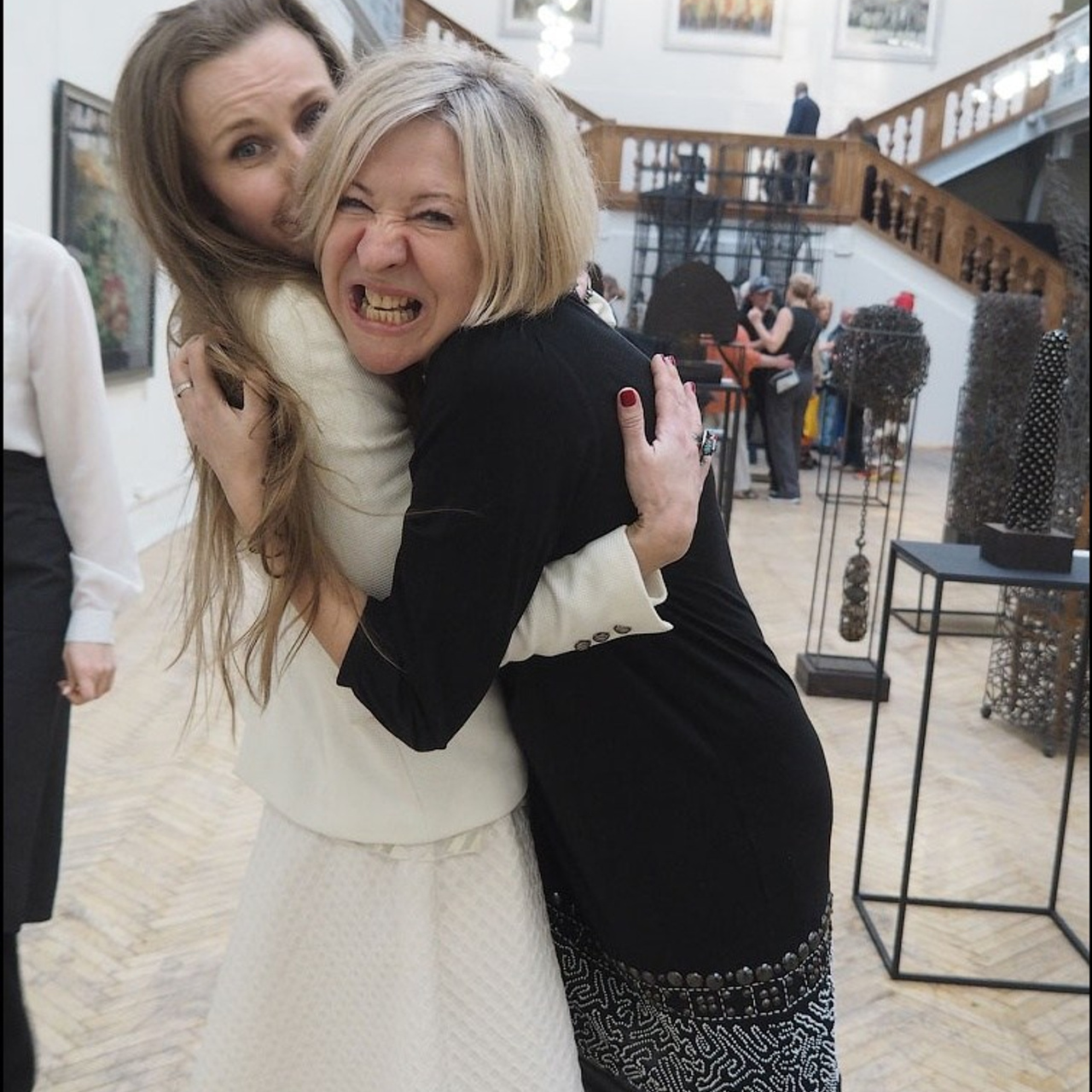 Латиф Казбеков «БУМАЖНЫЕ МИРЫ»