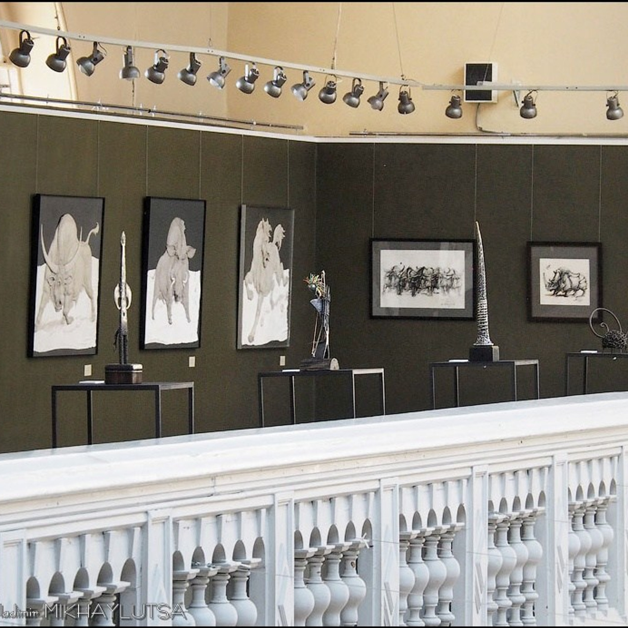 Латиф Казбеков «БУМАЖНЫЕ МИРЫ»