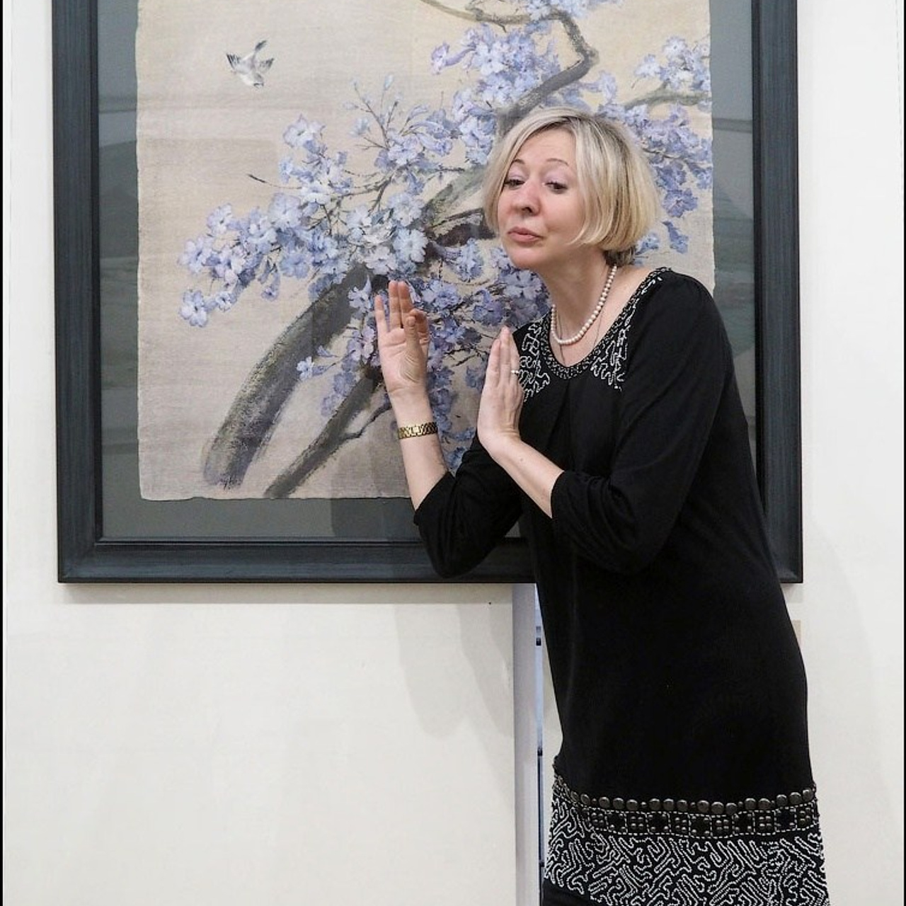 Латиф Казбеков «БУМАЖНЫЕ МИРЫ»