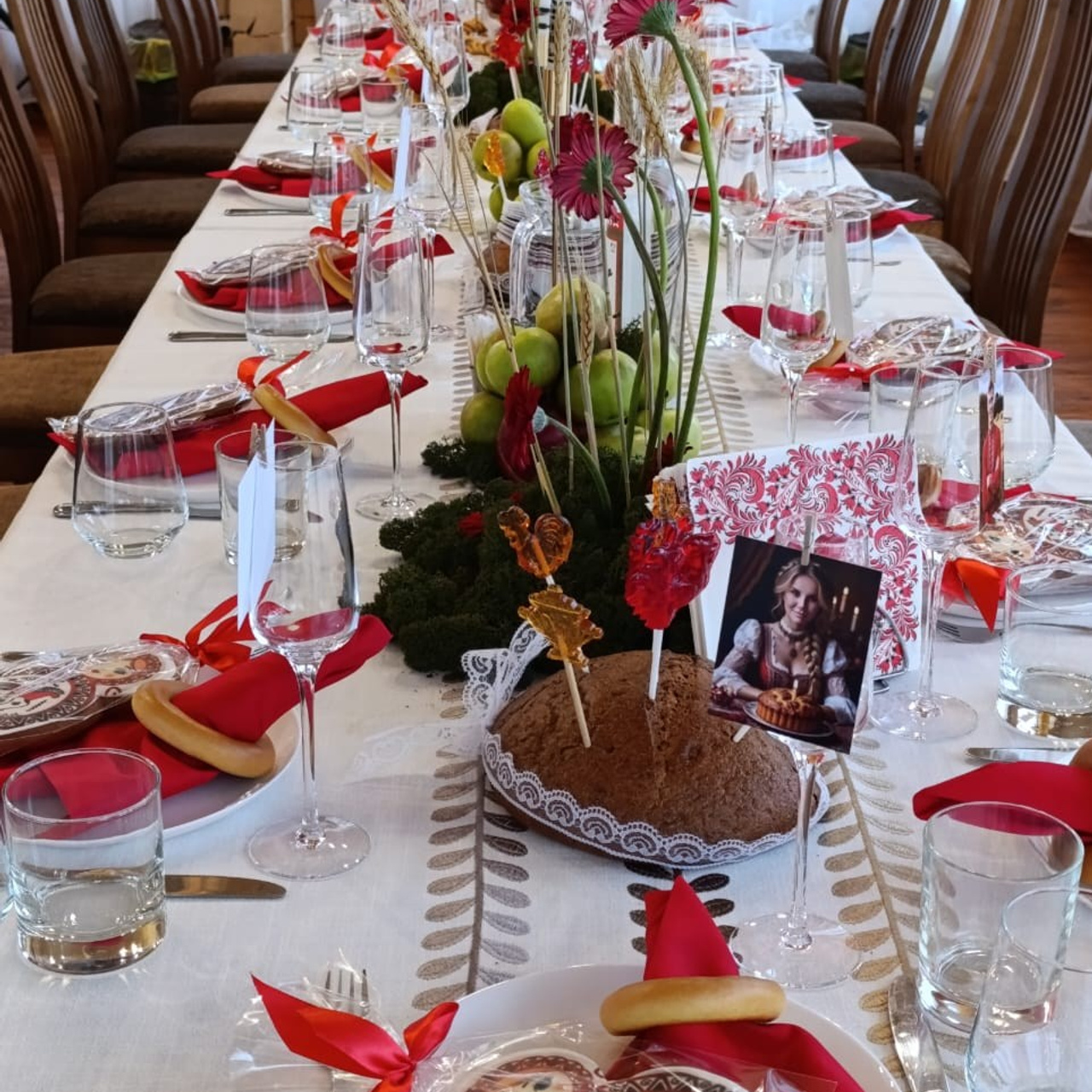 Веранда у воды для свадьбы в стиле Алярусс