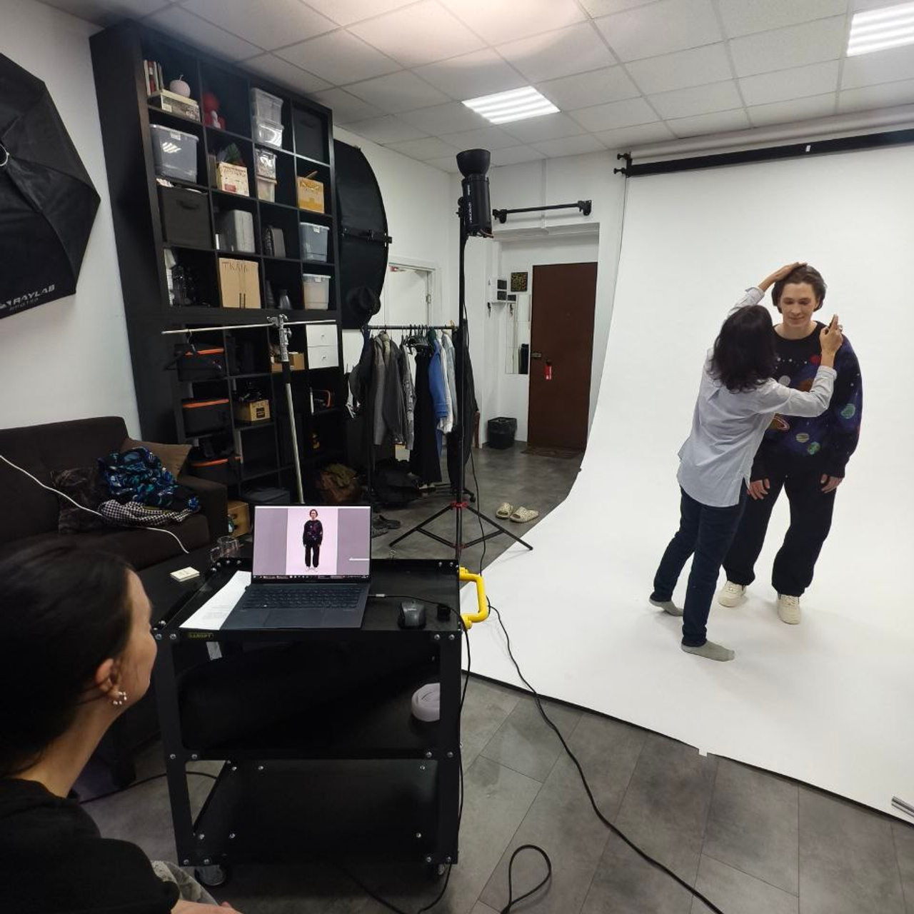 Аренда фотостудии для предметной съёмки в СПб