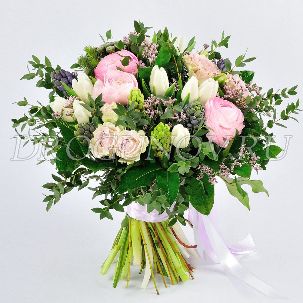 букет вид сбоку на белом фоне