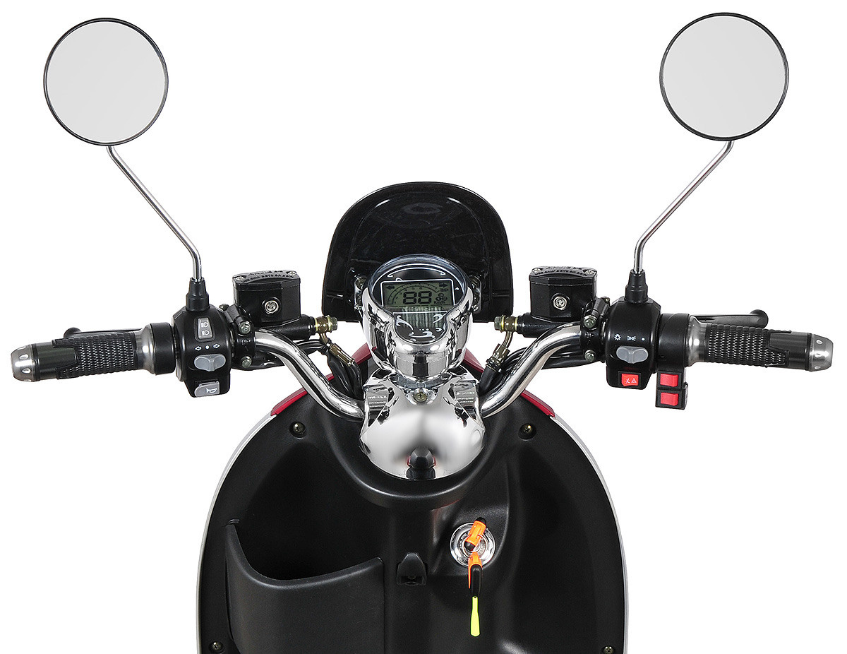 Съёмка транспорта в Москве. Фотосъемка мобильного транспорта. Предметная фотосъемка для маркетплейсов в Москве. Предметный фотограф Дмитрий Дрогунов