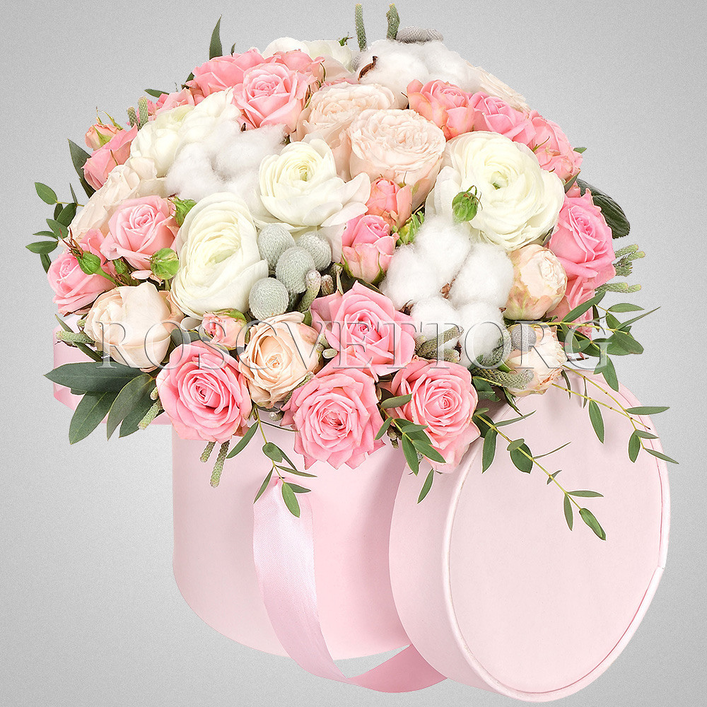 букеты ветов в розовой коробке