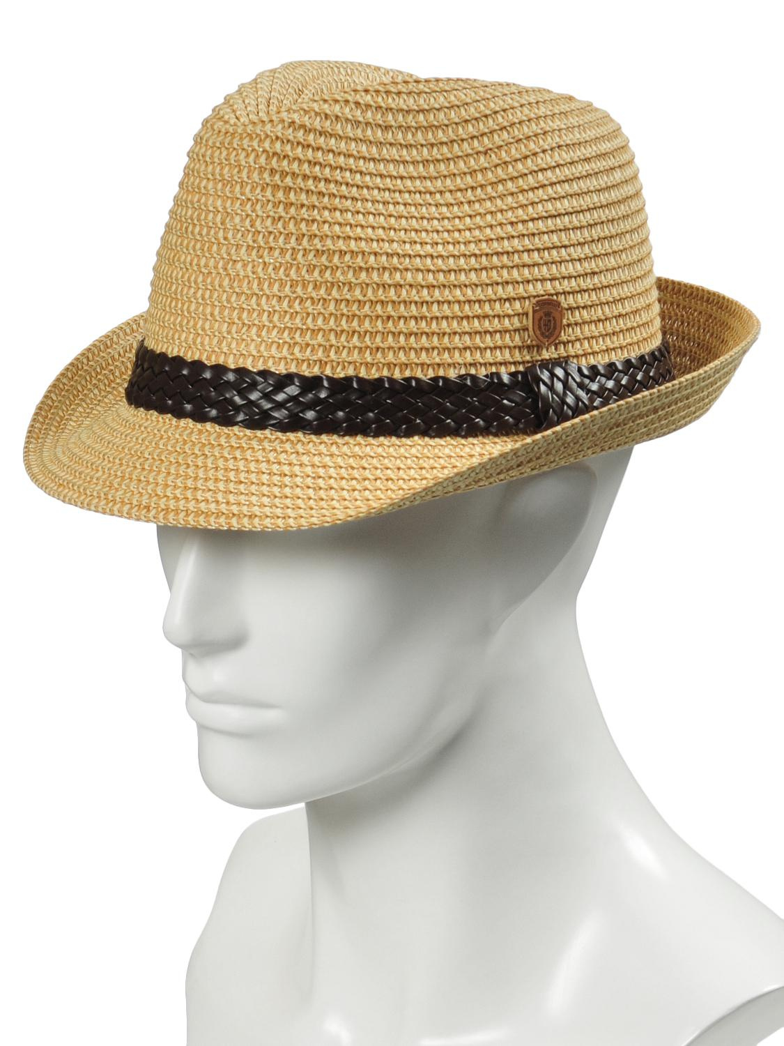 съемка шляпы на манекене