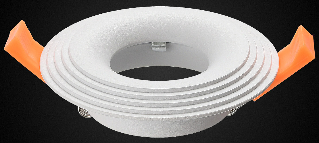 Фотосъёмка светового оборудования. Съёмка люстр и светильников. Предметная фотосъемка для маркетплейсов в Москве. Предметный фотограф Дмитрий Дрогунов