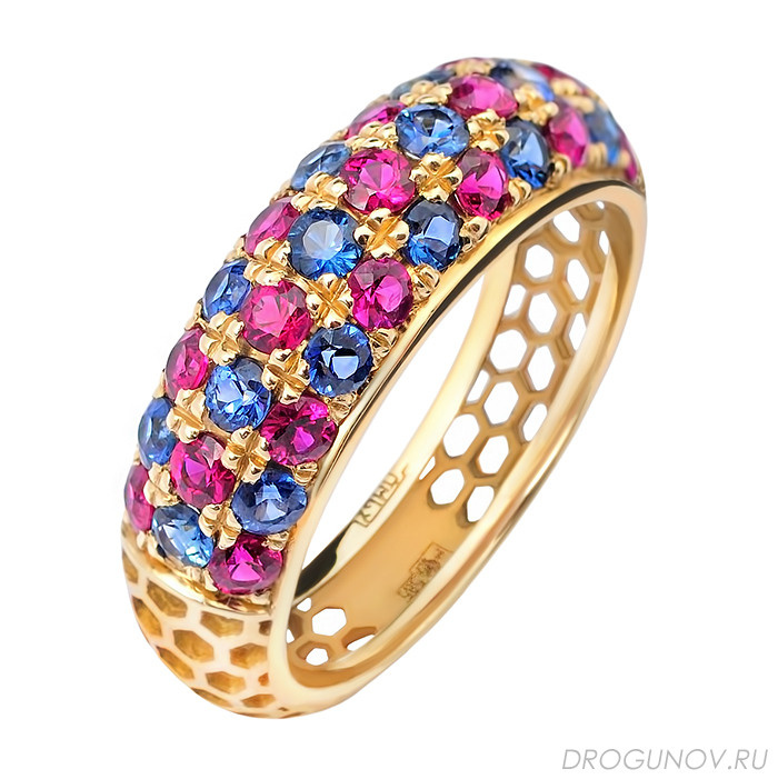 кольцо из золота с голубыми и розовыми камнями