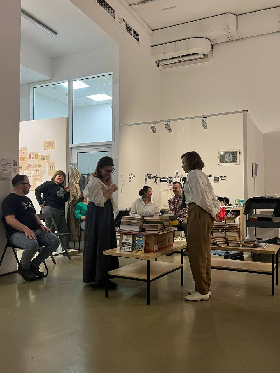 The Wall: от-читываемся — поэтический хеппенинг в Открытых студиях Вин. Ольга Михальчук, художница и фотограф