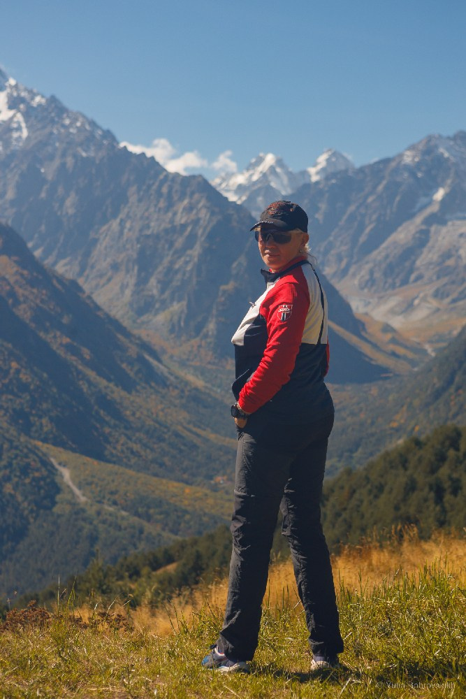 Ольга и горы. Фотограф в Барнауле Юлия Бобровских