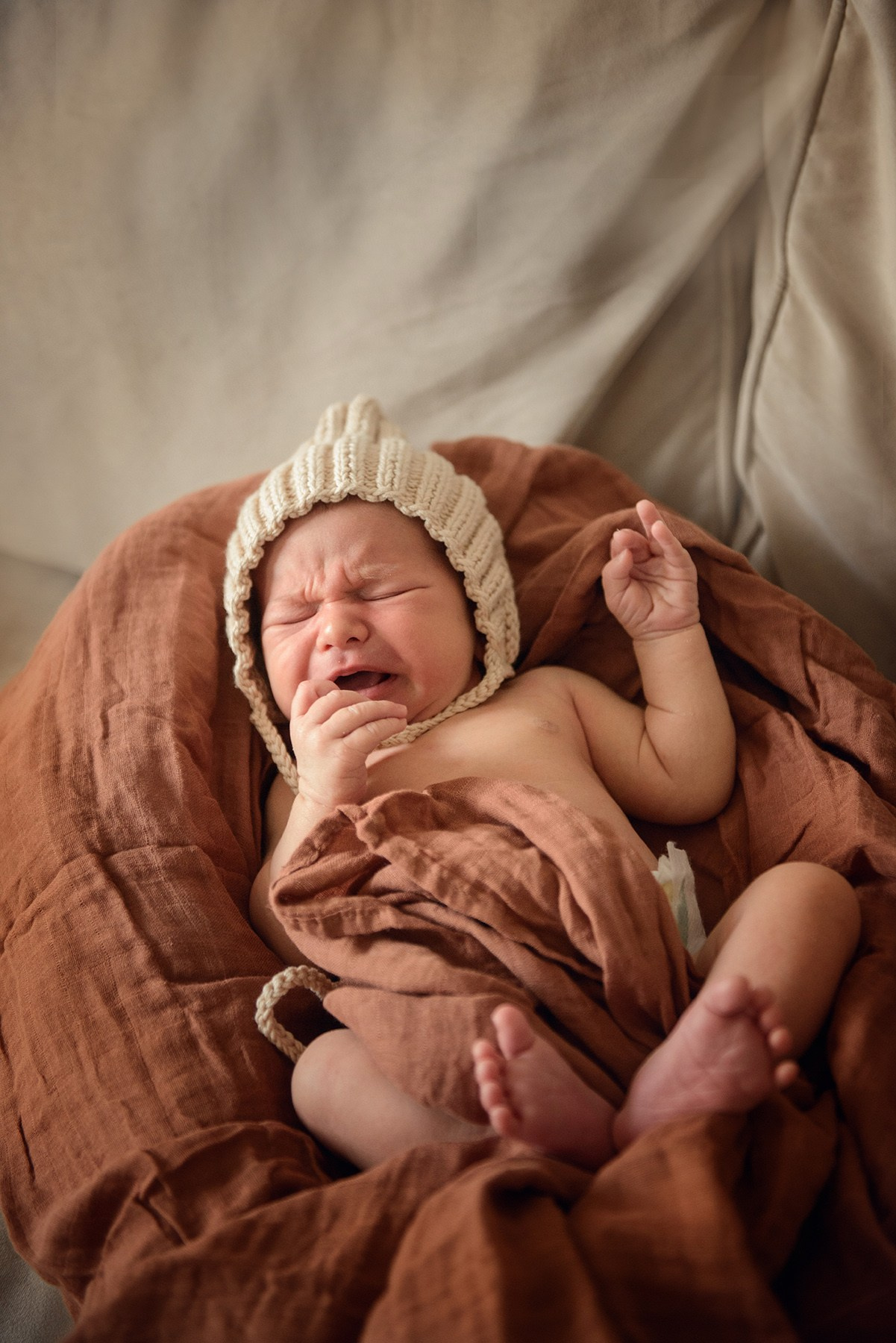 A family photo shoot at home, a family with a newborn baby. Photographer Elena Carruthers, Scotland