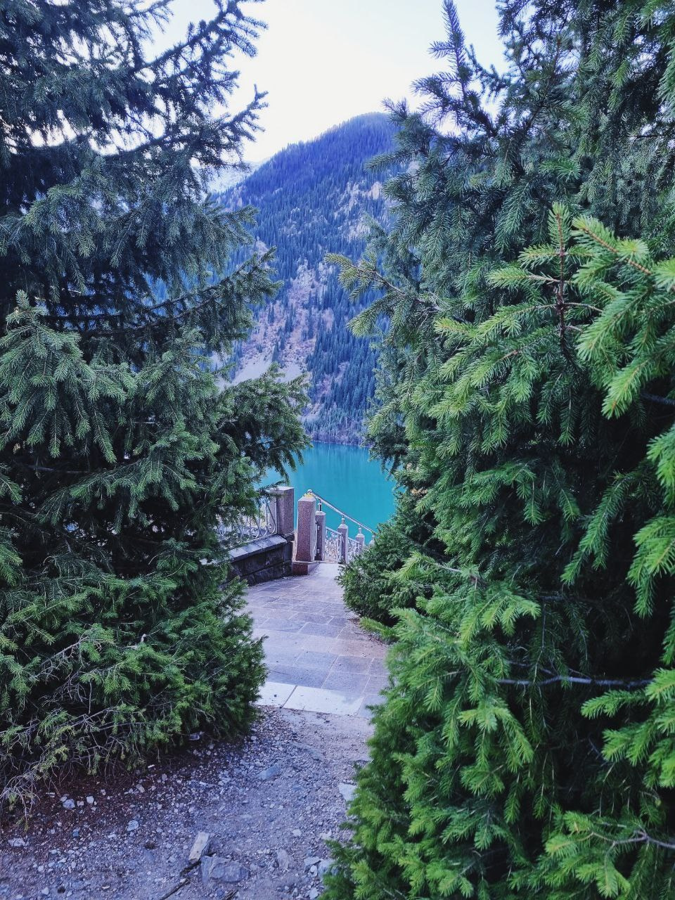 Экскурсия и тур на озеро Иссык из Алматы