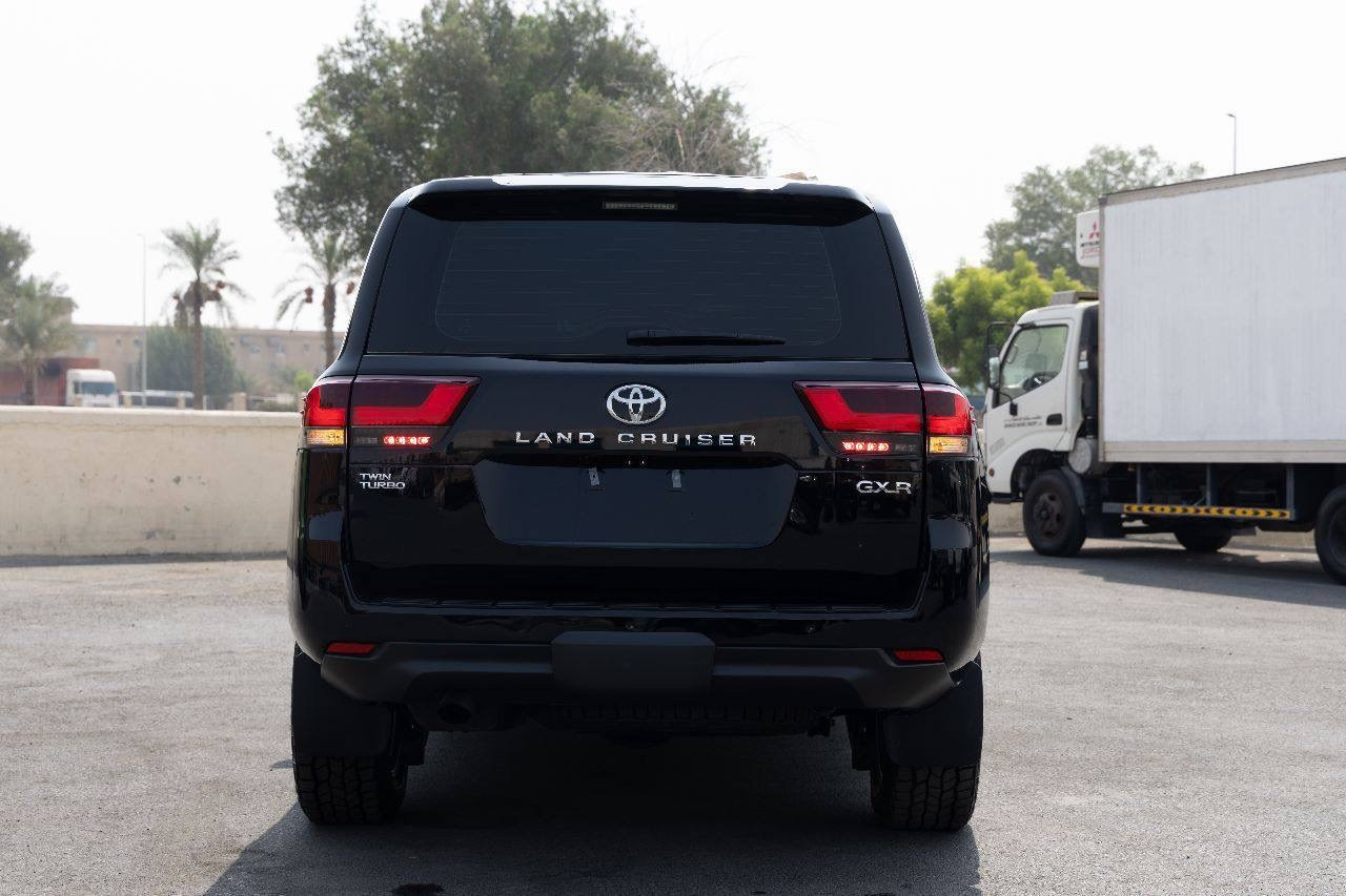 Armored car. Skyden Cars