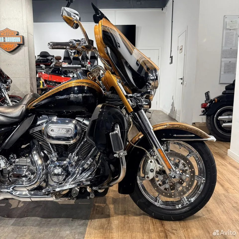 2014 CVO Еlесtra Glide Limited Gоld Rush. Hello Davidson, Москва. Только хорошие мотоциклы…