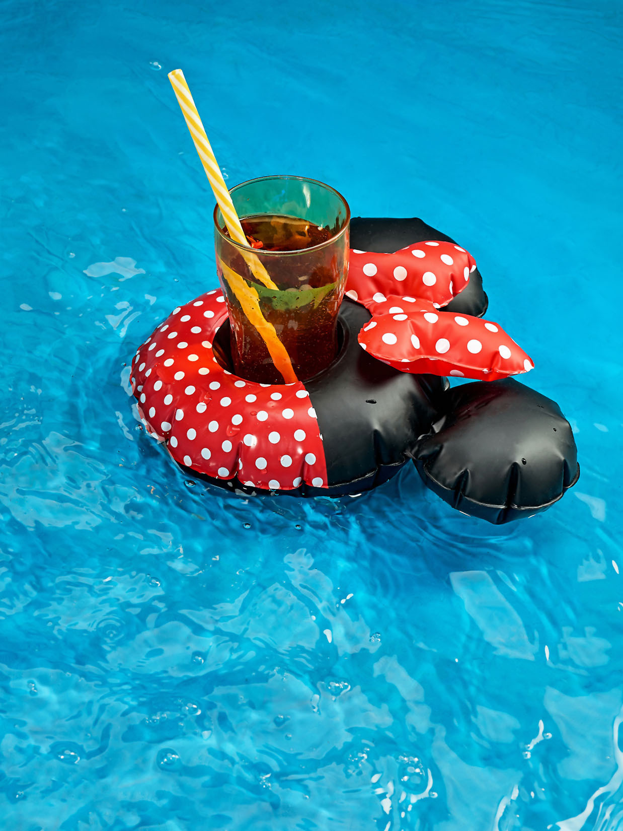 История съемки на воде. Надувные игрушки