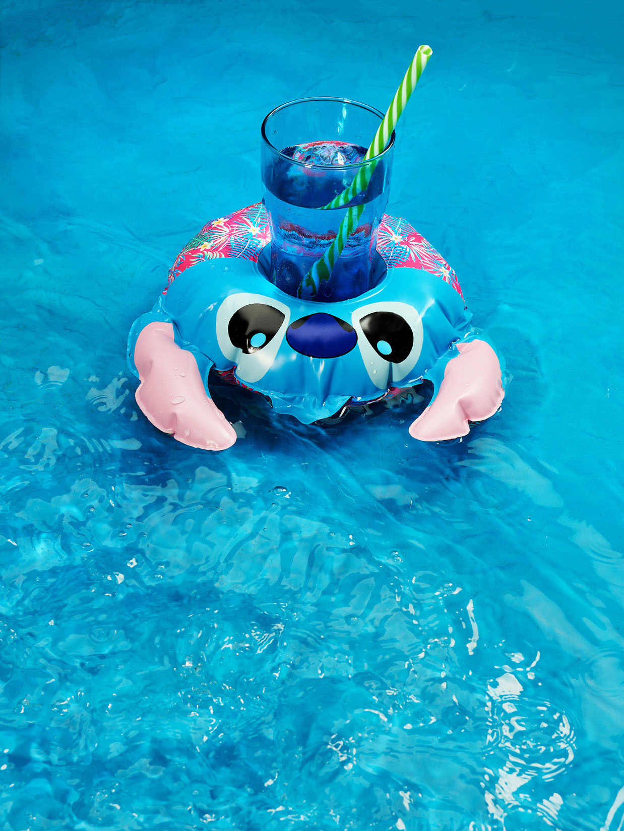 История съемки на воде. Надувные игрушки