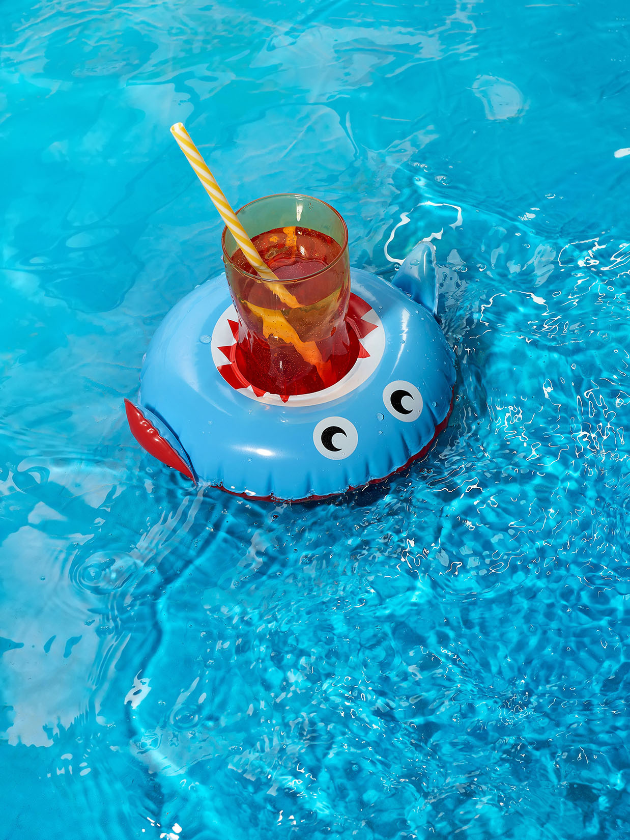 История съемки на воде. Надувные игрушки