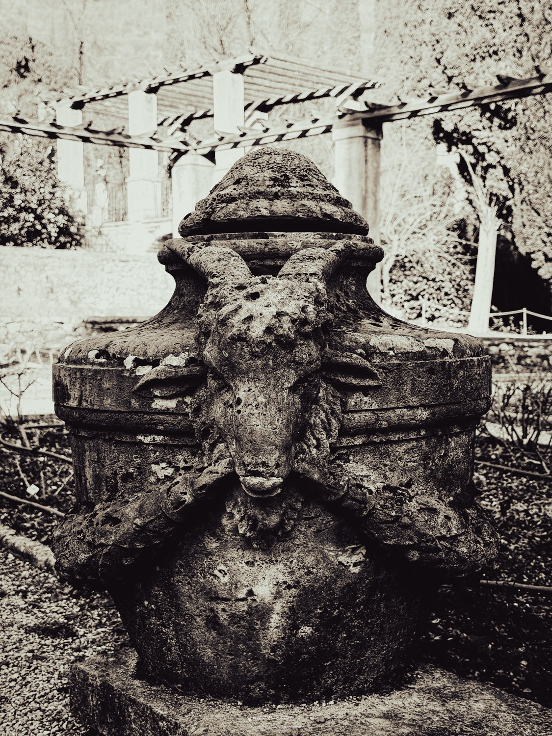 Vittoriale degli Italiani-Бывшая резиденция Габриеле Д’Аннунцио. Авторские стильные фотокартины