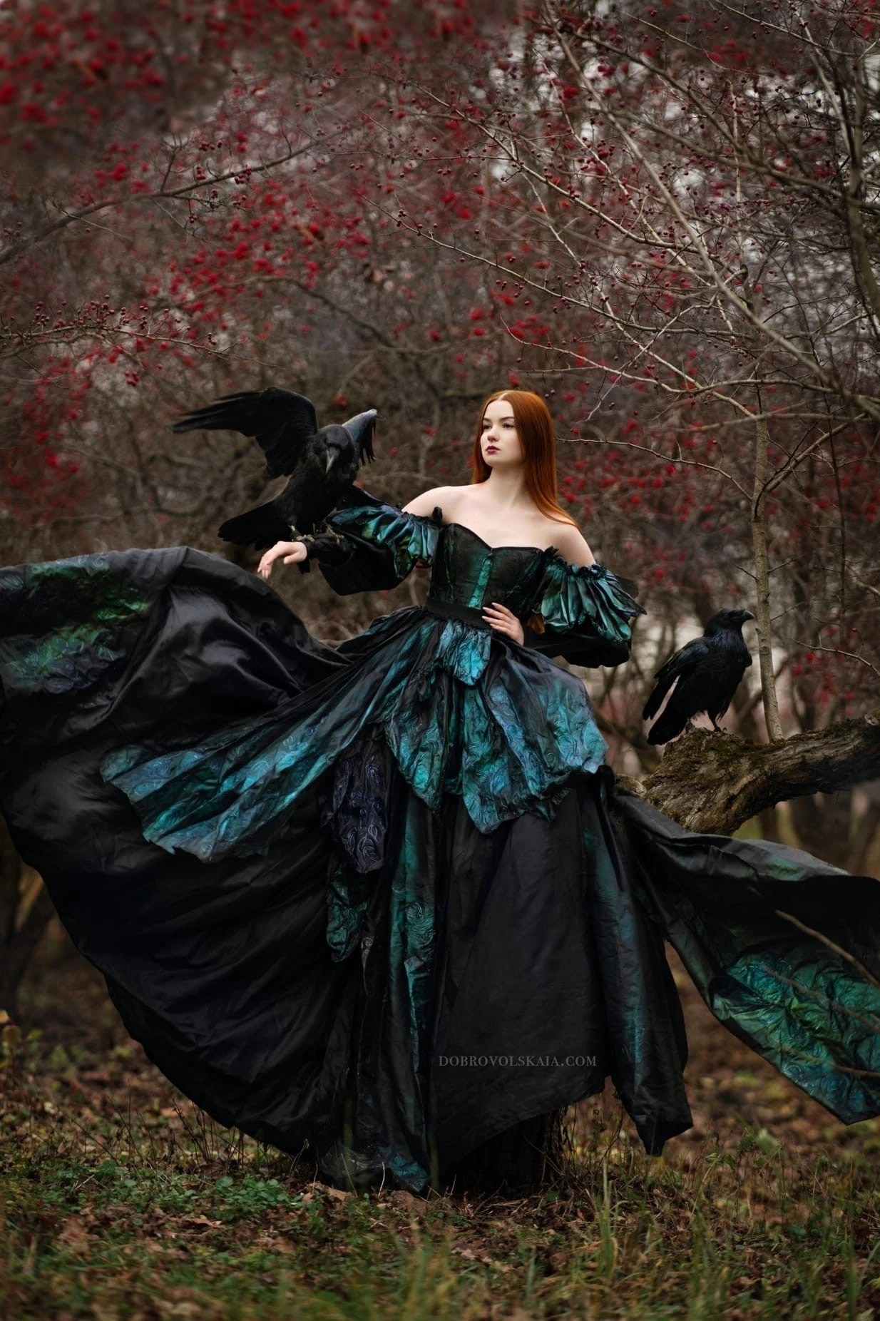 Воронье крыло. Русские народные костюмы в Москве