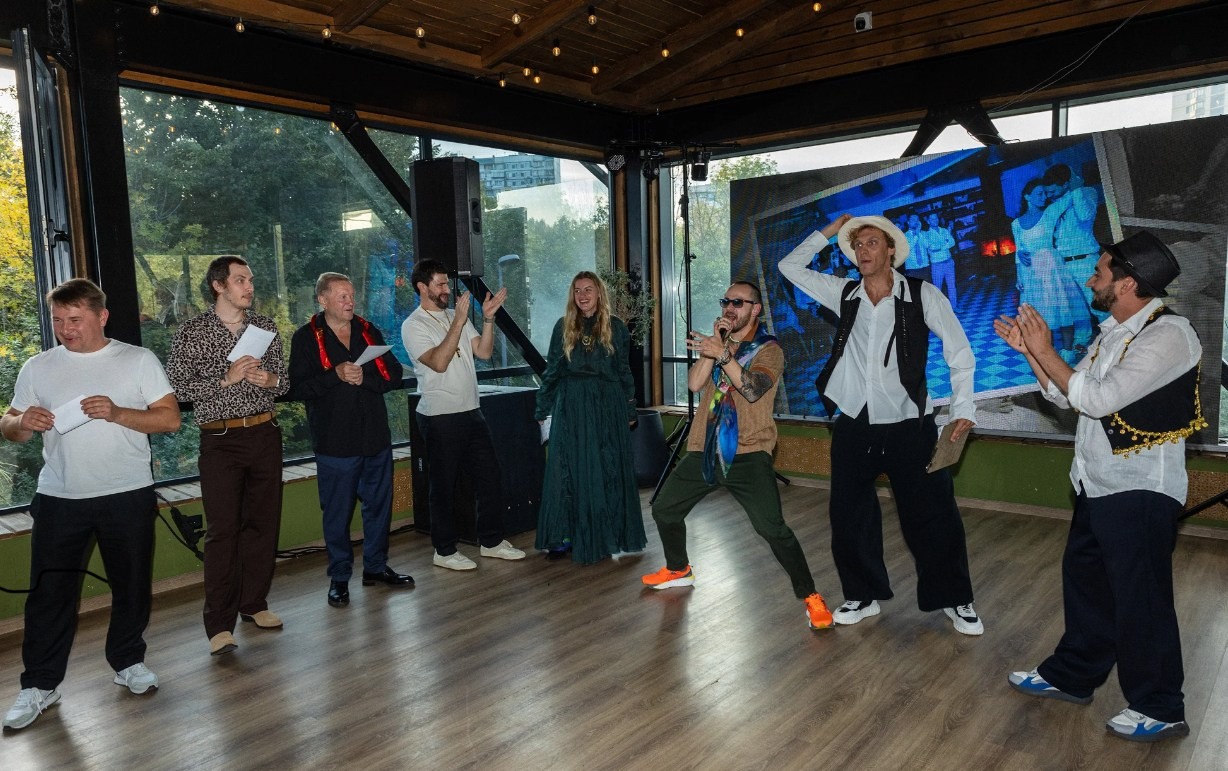 Ведущий праздников в России живу в Москве Карпенко Александр