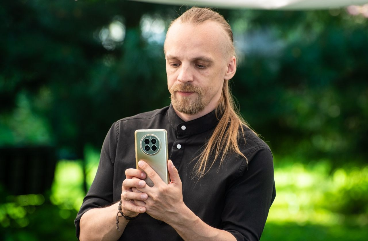 Ведущий + диджей + 1 из 8 моих услуг в подарок!