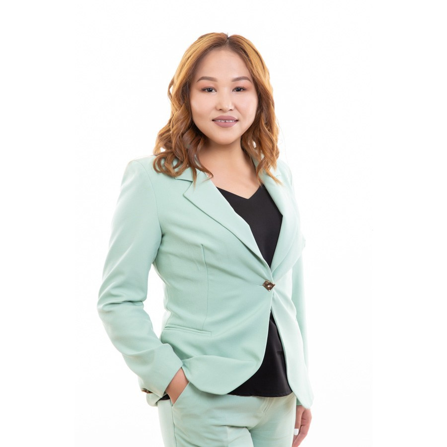 Деловой (бизнес) портрет. Фотостудия Алматы. Фотосъемка Алматы. Фотосессия Алматы. Фотокурсы. Обучение фотографии. Аренда студии