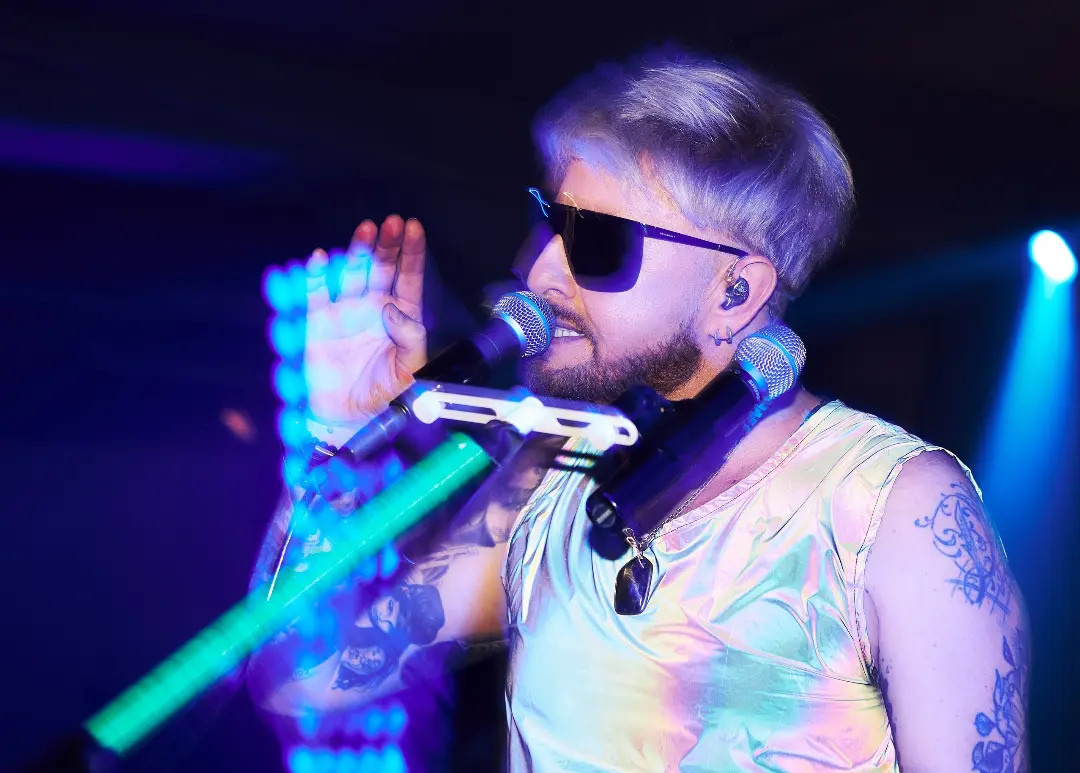 На концерте у Alexis Scizar. Photographer Michael Stenin