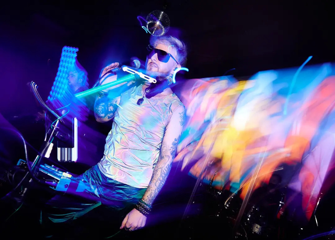 На концерте у Alexis Scizar. Photographer Michael Stenin