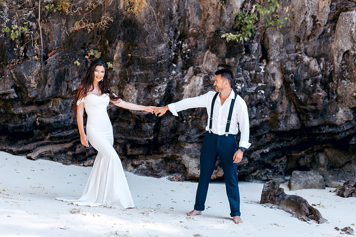 Prices for photo shoots in Phuket. Photographer in Phuket. Photographer Thailand