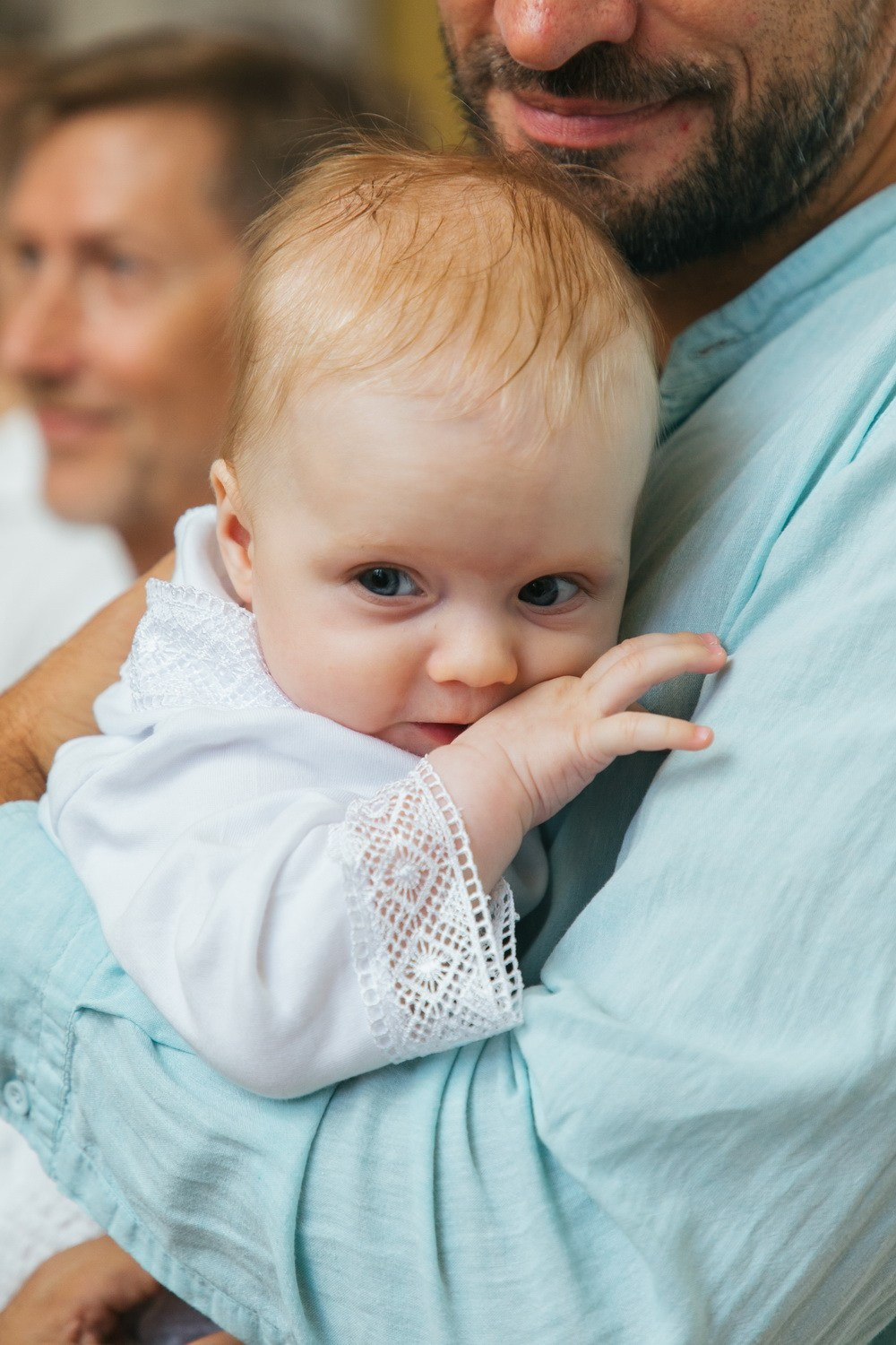 Крещение в Вырице, церковь Петра и Павла (Петропавловская церковь). Фотограф крещение венчание в Петербурге! Помогает подобрать храм и посоветовал душевного батюшку в СПб
