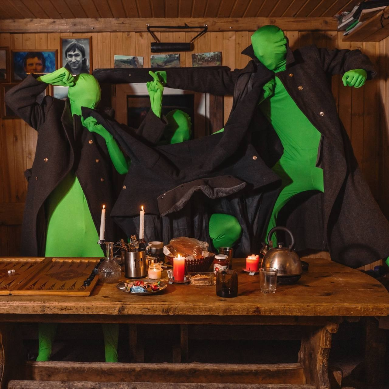 Встреча с Еленой Аносовой, руководителем мастерской «Проектное мышление в визуальных медиа». Елена Аносова — художница и исследовательница, куратор и лектор