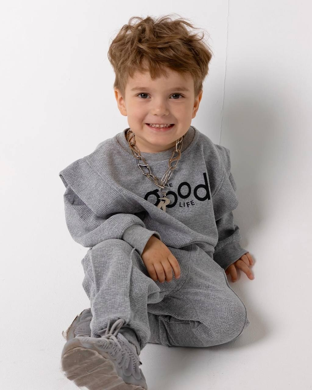 Модель для предметной съемки мальчик Радэль Казань| Sale Easy