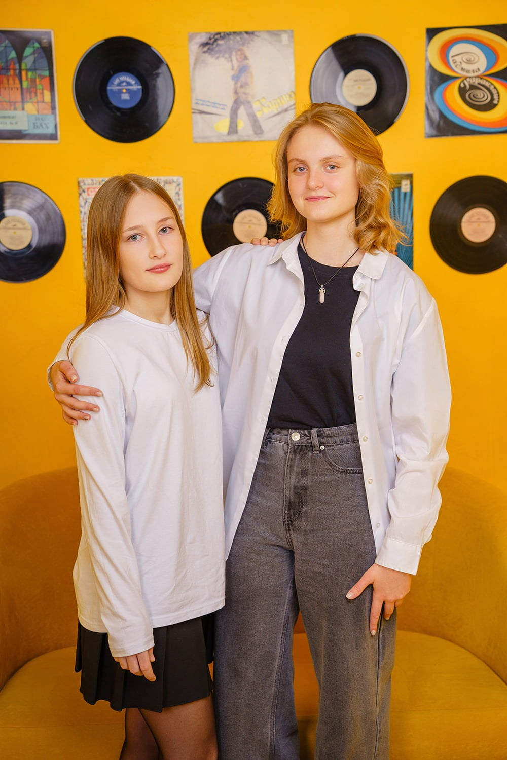 Выпускные альбомы для 9 класса школы 160. СИГМА | Студия выпускных альбомов Красноярск