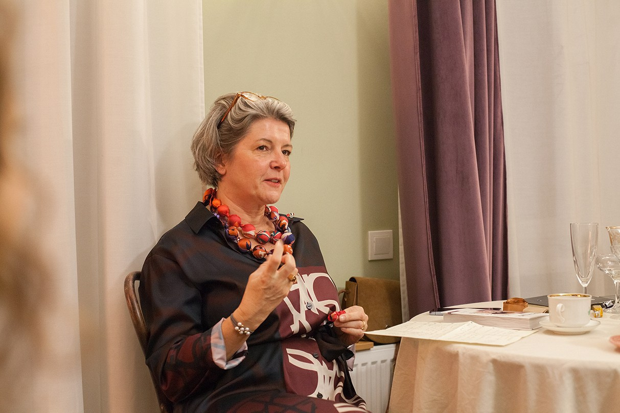 В Петербурге время чая. ФОТОГРАФ ЛИЛИЯ БИЧУРИНА