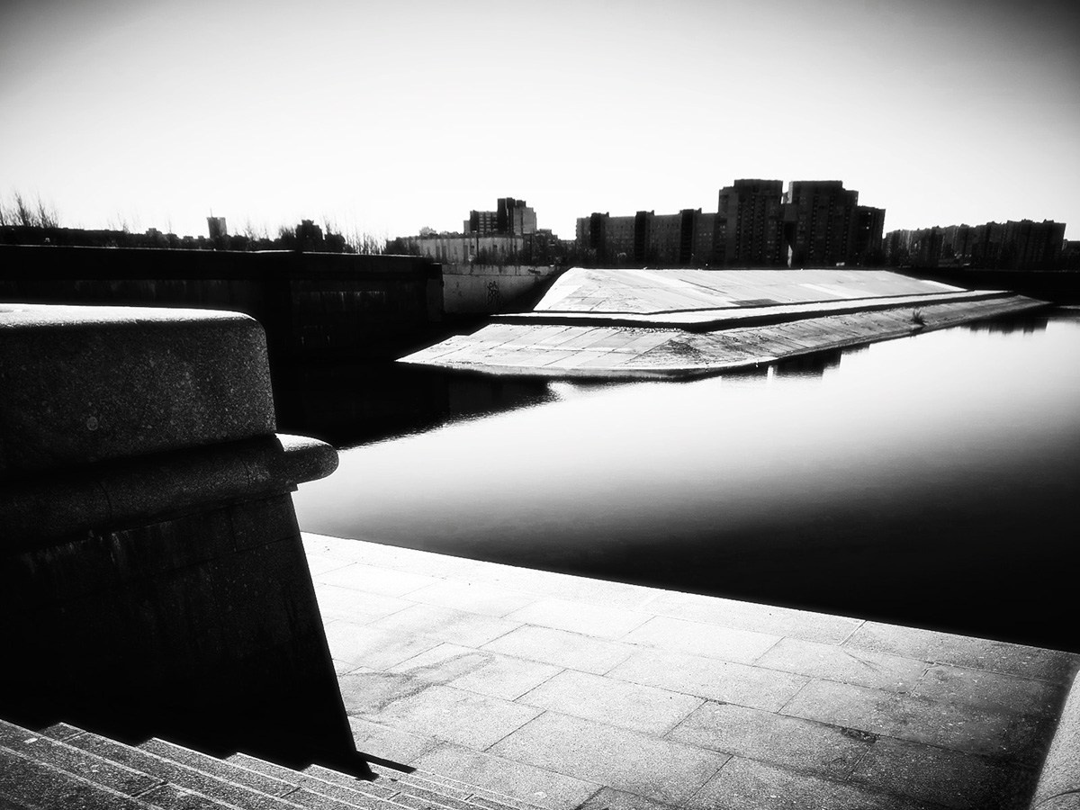 Для какого жанра лучше всего подходит чёрно-белая съёмка. НЕЙРО-АРТы Воеводова