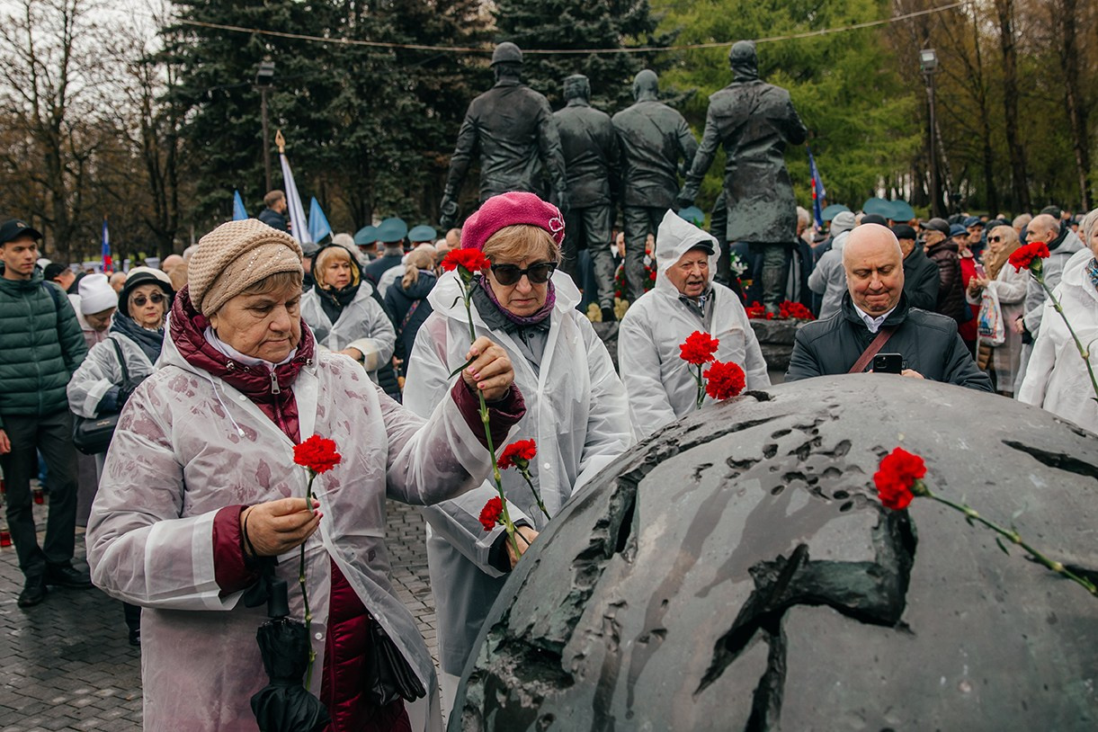Акция памяти к 40-летию ликвидации катастрофы на Чернобыльской АЭС прошла на Поклонной горе. Фото и видео проект о героях ВОВ, Чернобыльцах, Афганцах