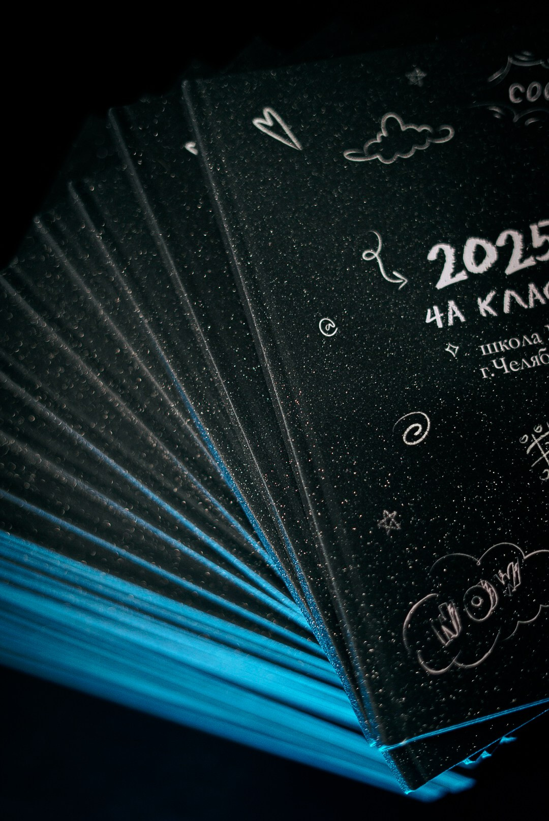 Альбомы для начальной школы. Школьный фотограф в Челябинске. Выпускные фотоальбомы