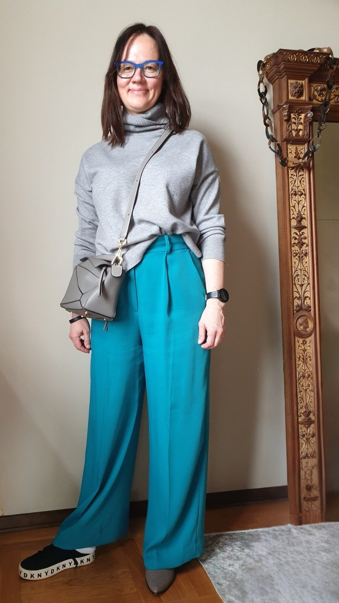 Стилизация женского гардероба, разбор гардероба, шопинг в Москве, комплекты собраны стилистом. Стилист — имиджмейкер в Москве Дарья Фастован