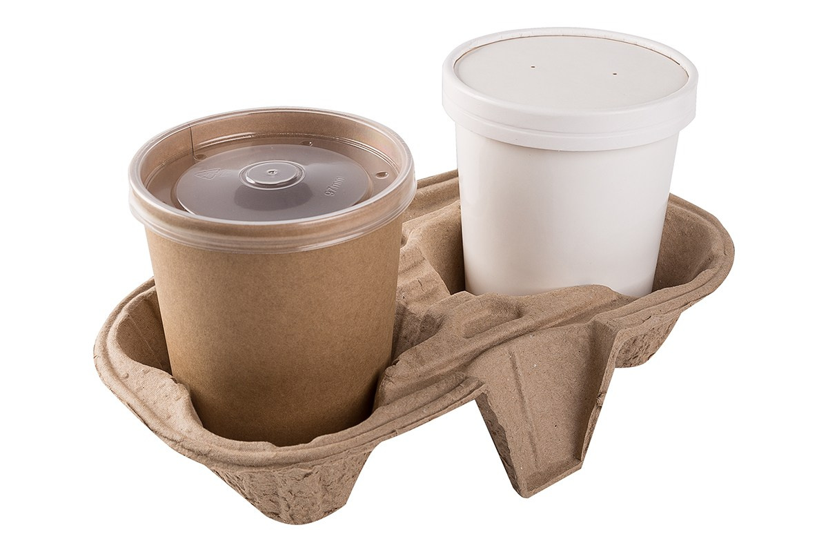 Картонный держатель под стаканы на белом фоне