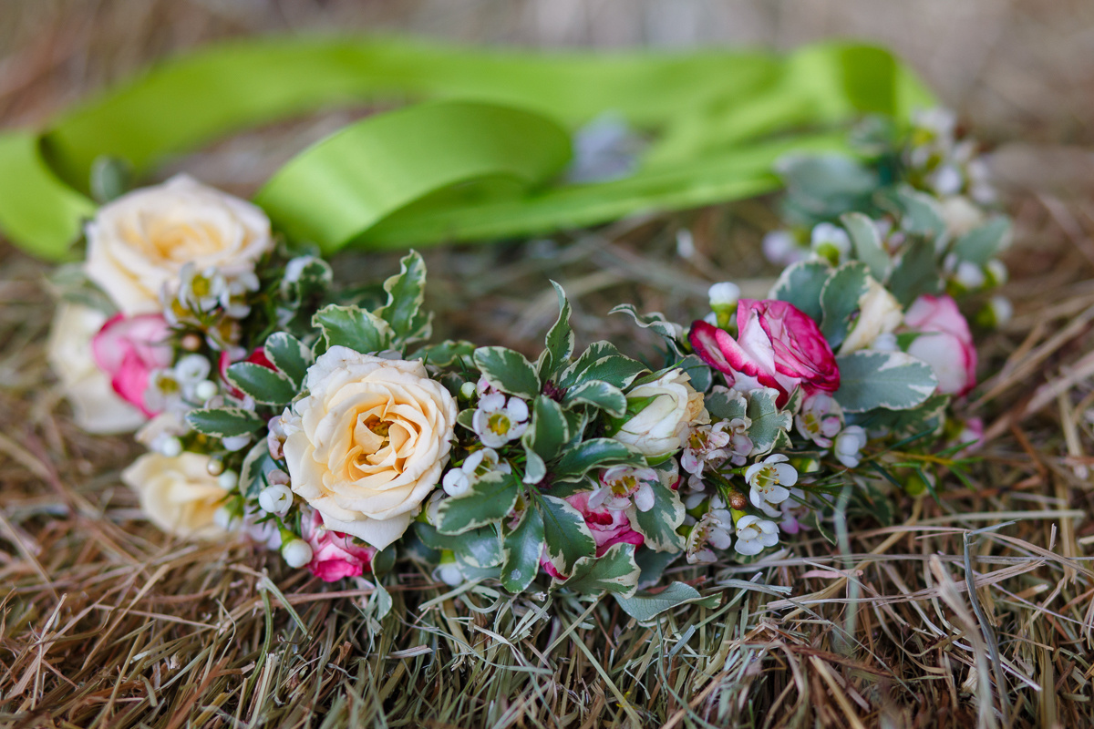 Аксессуары из живых цветов. Флорист Маргарита Гладкова