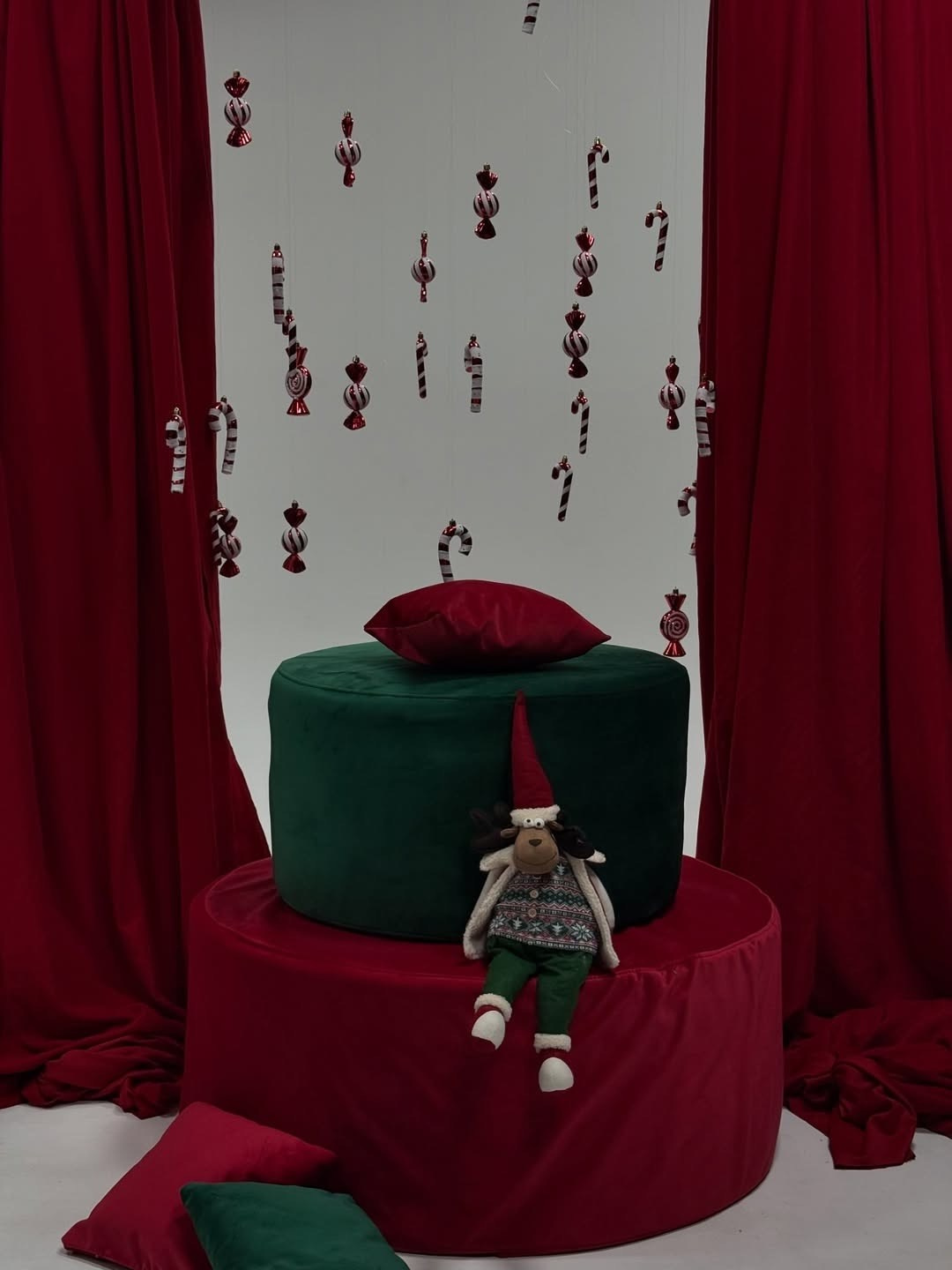 Лучшие Фотостудии Симферополя - топ-мета для сьемки в 2025. Профессиональная фотосъемка в Крыму. Натуральные эмоции и живые кадры. Забронируйте дату прямо сейчас!