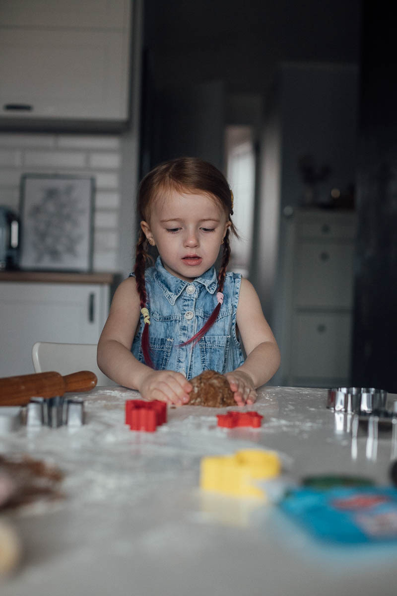 Цветы на подоконнике. Семейный и свадебный фотограф в Москве Жнякина Юлия