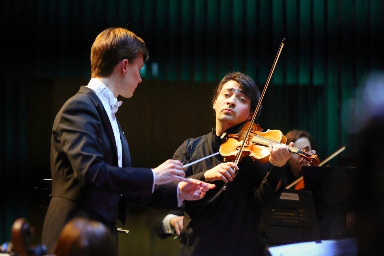 Шедевры мировой классики. Академический симфонический оркестр. Дирижер Андрей Колясников