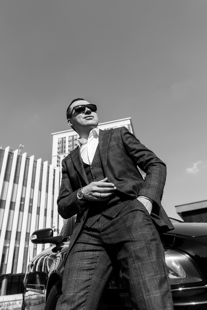 Свадебная фотосъемка в кабриолете в Москве. Жуков Илья свадебный фотограф в Москве