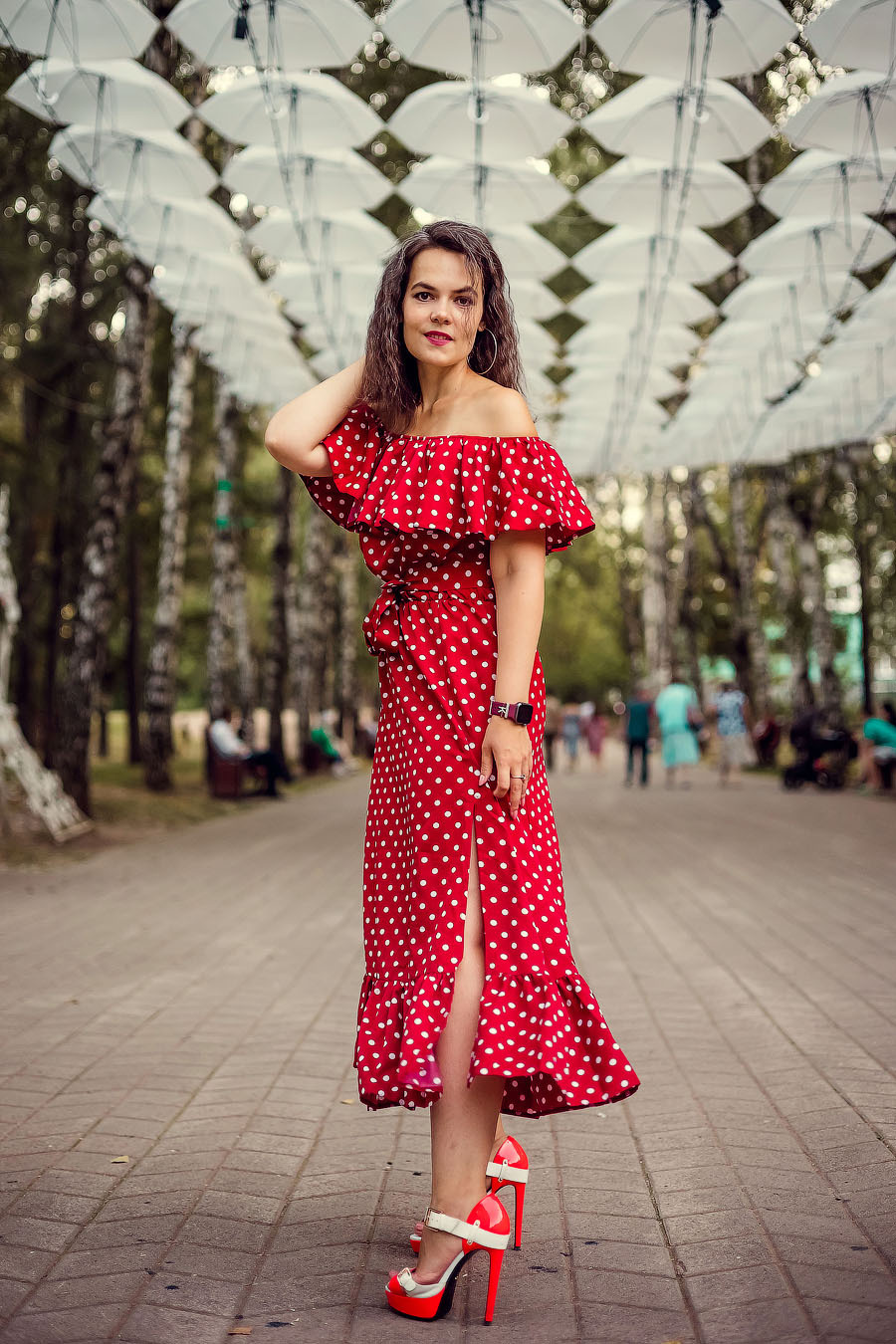 В сквере Миндовского. Семейный фотограф в Перми Ольга Гилева. Выпускные альбомы