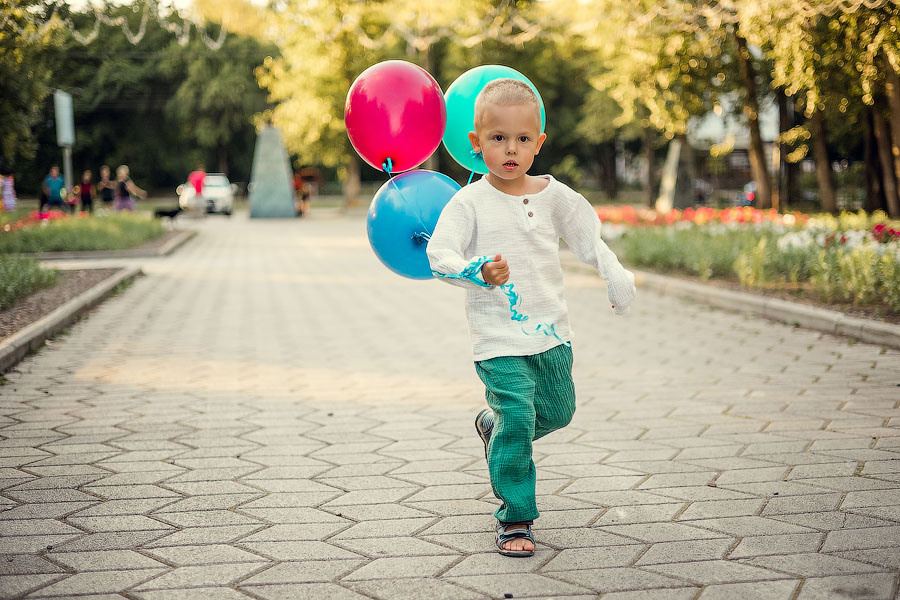 В сквере Миндовского. Семейный фотограф в Перми Ольга Гилева. Выпускные альбомы